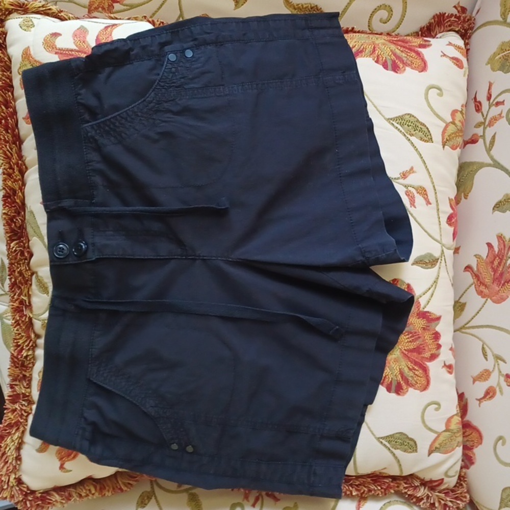 Khakis & Co.🖤 Black 4 Pocket, High Rise W-12  Shorts